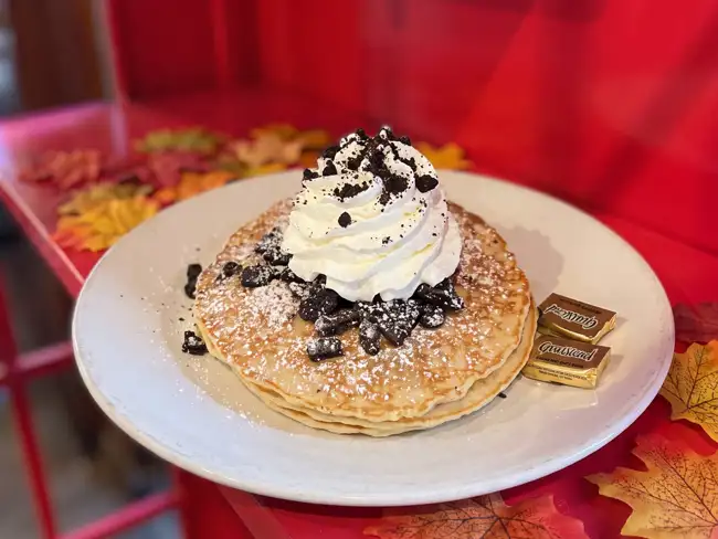 Oreo Cookie Pancakes